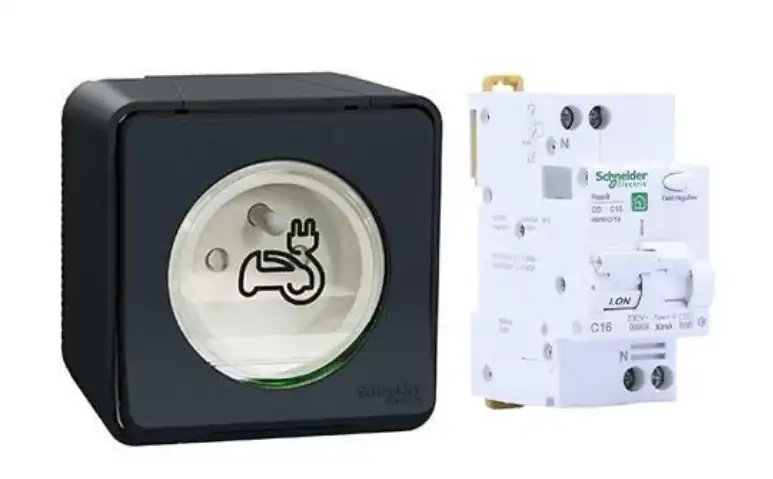 Prise renforcée et disjoncteur pour kit IRVE 3,7 kW