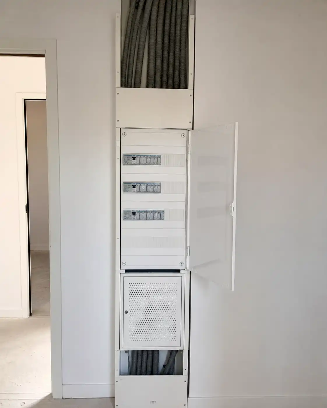 Gaine technique de logement avec tableau électrique
